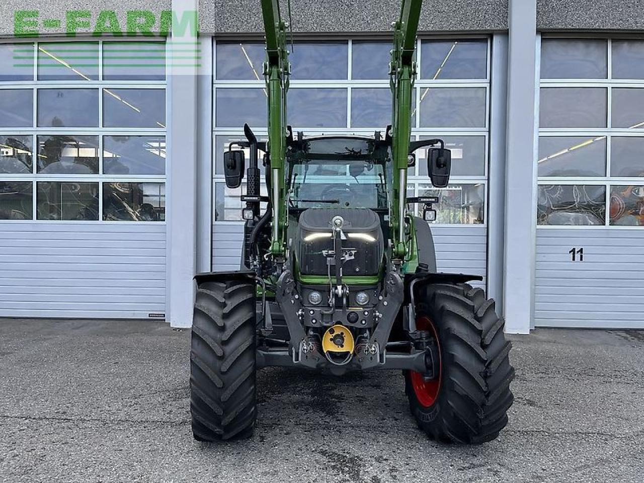 Fendt 211 s vario gen3 power setting 2 - Farm tractor: picture 4 Fendt 211 s vario gen3 power setting 2 - Farm tractor: picture 4