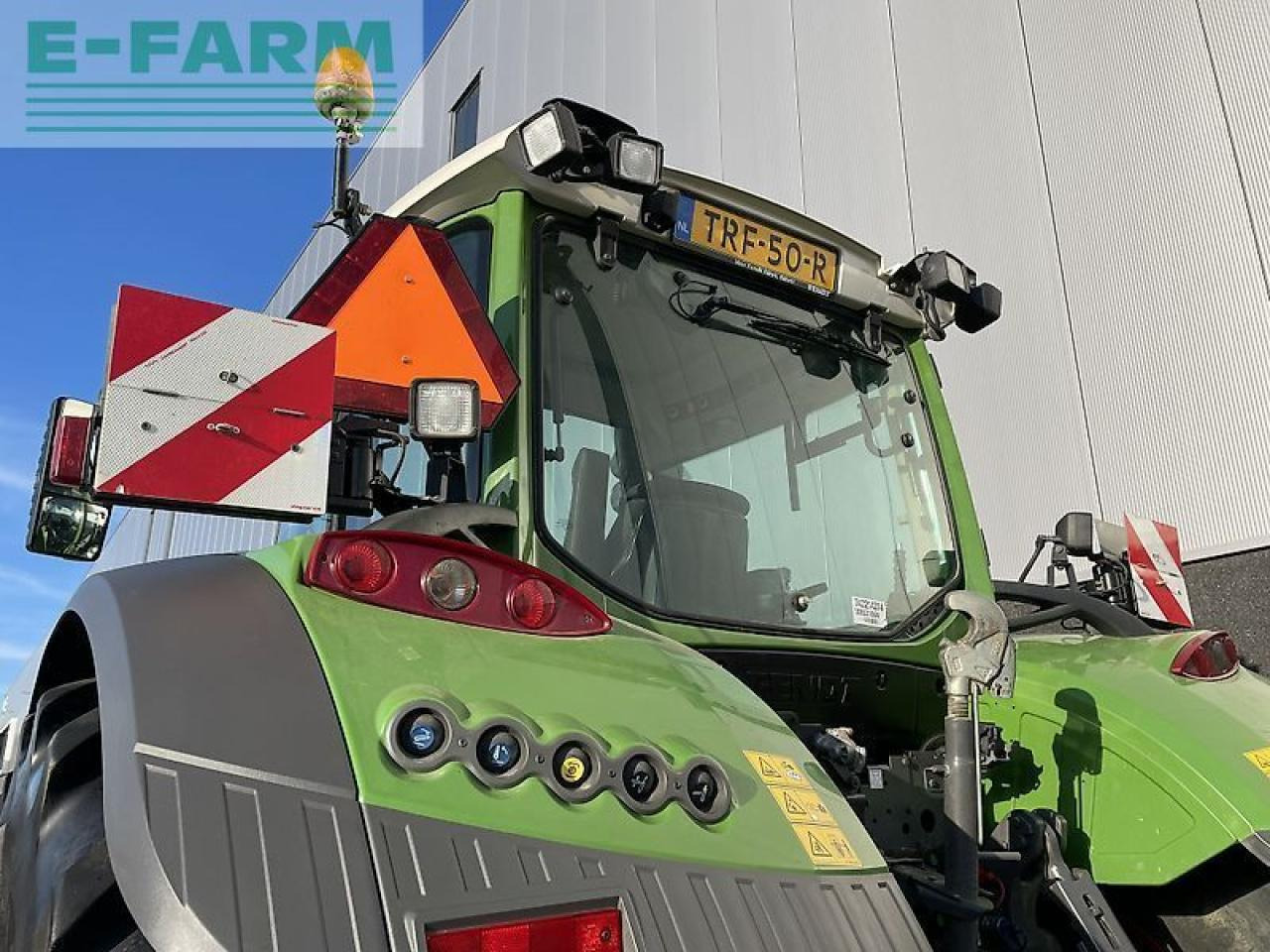 Farm tractor Fendt 724 s4: picture 19