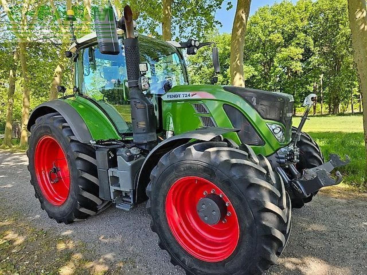 Fendt 724 s4 profi plus (718 720 722 ). - Farm tractor: picture 3 Fendt 724 s4 profi plus (718 720 722 ). - Farm tractor: picture 3