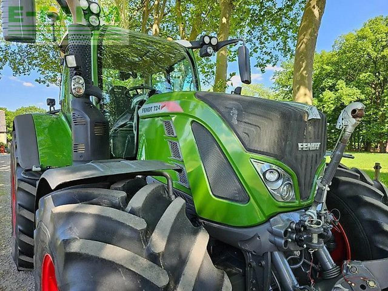 Fendt 724 s4 profi plus (718 720 722 ). - Farm tractor: picture 5 Fendt 724 s4 profi plus (718 720 722 ). - Farm tractor: picture 5