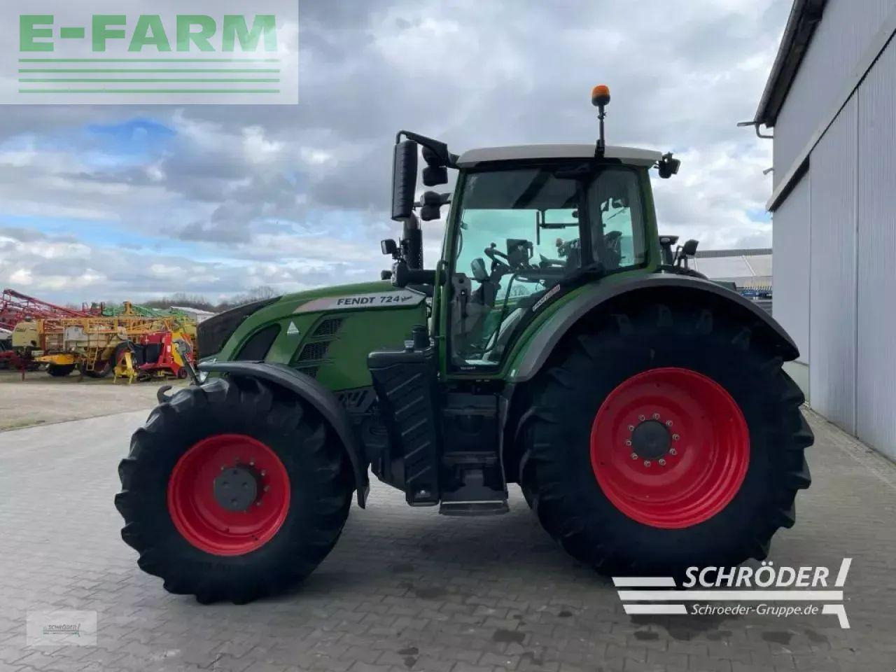 Fendt 724 s4 profi plus - Farm tractor: picture 4 Fendt 724 s4 profi plus - Farm tractor: picture 4