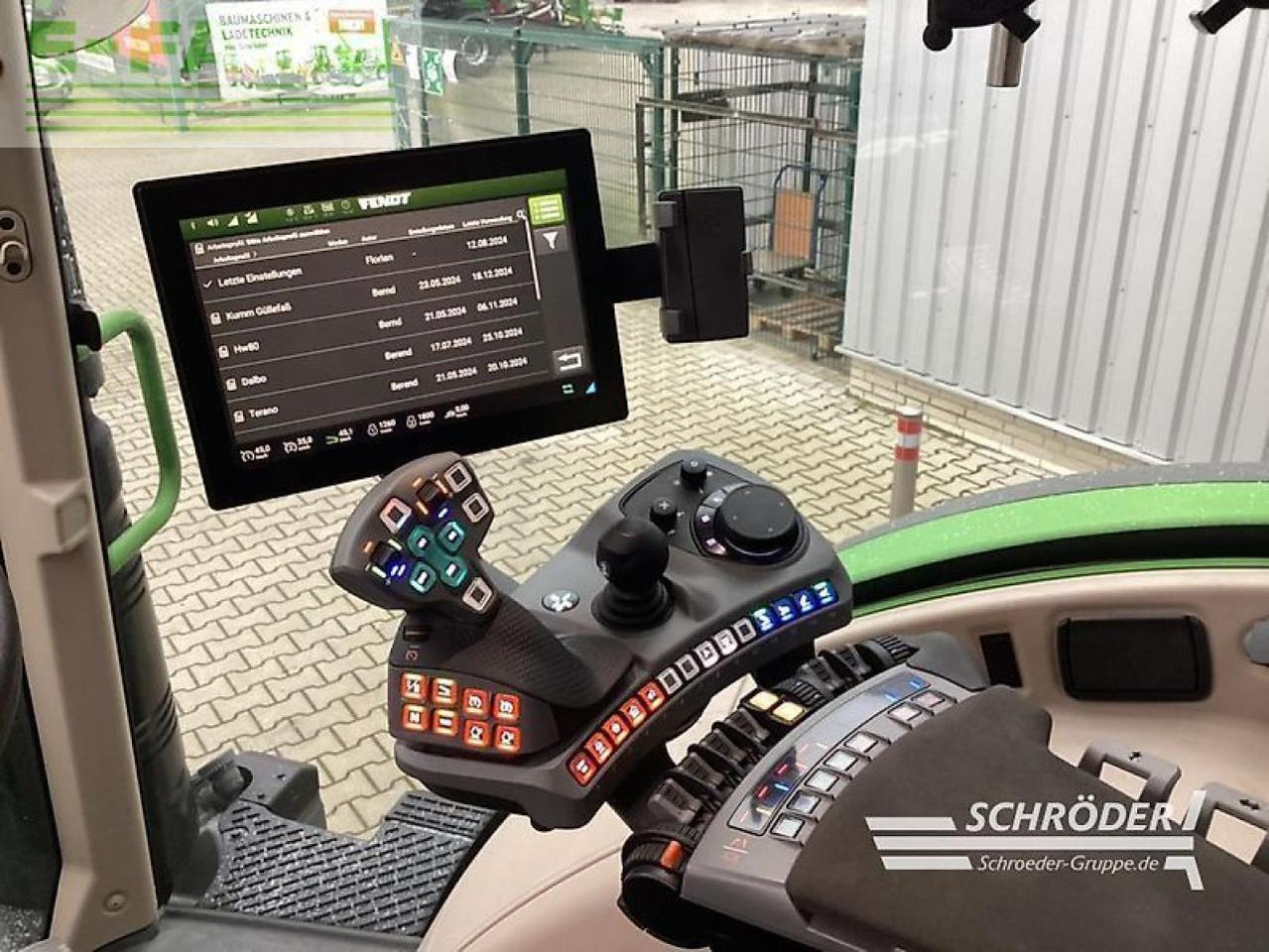 Farm tractor Fendt 724 vario gen6 profi plus ProfiPlus: picture 11
