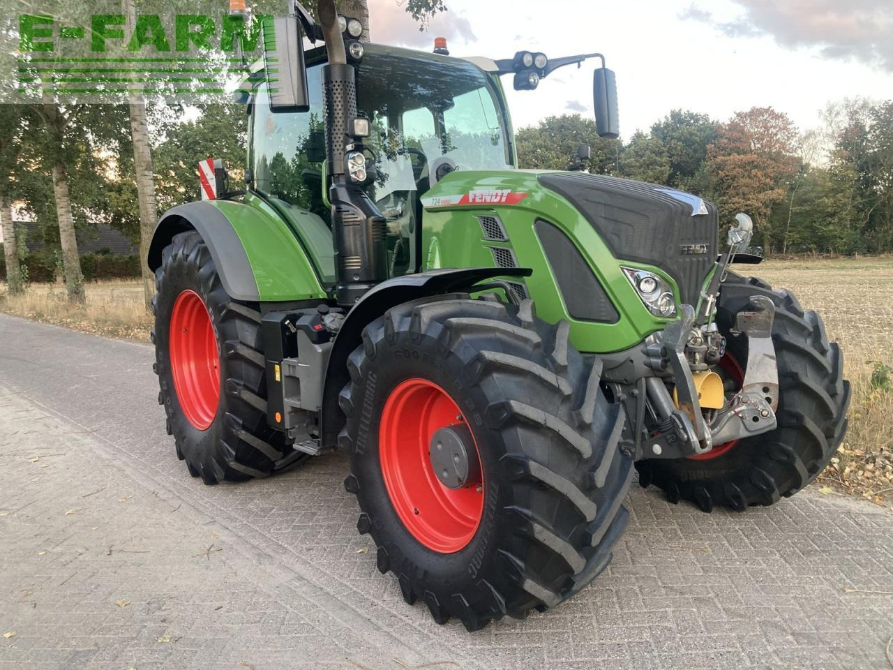 Fendt 724 vario profi+ - Farm tractor: picture 2 Fendt 724 vario profi+ - Farm tractor: picture 2
