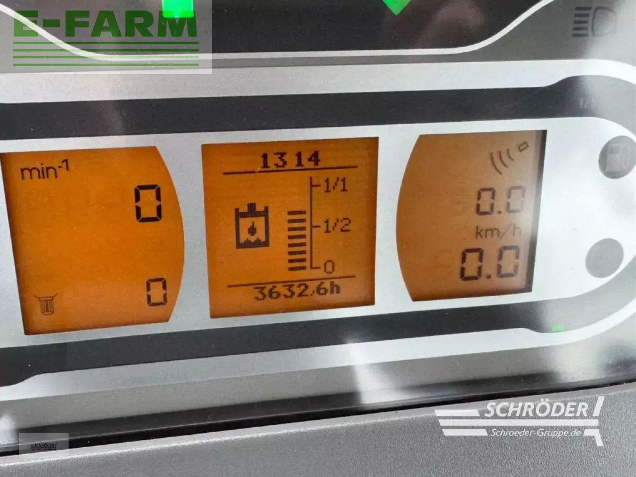 Farm tractor Fendt 724 vario s4 profi plus ProfiPlus: picture 23