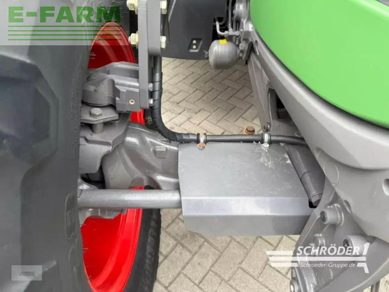 Farm tractor Fendt 724 vario s4 profi plus ProfiPlus: picture 11