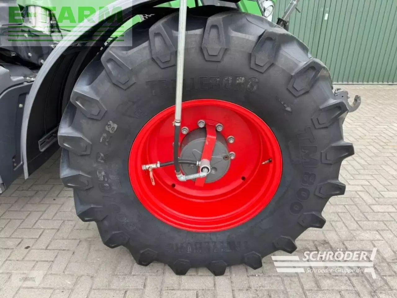 Farm tractor Fendt 724 vario s4 profi plus ProfiPlus: picture 12