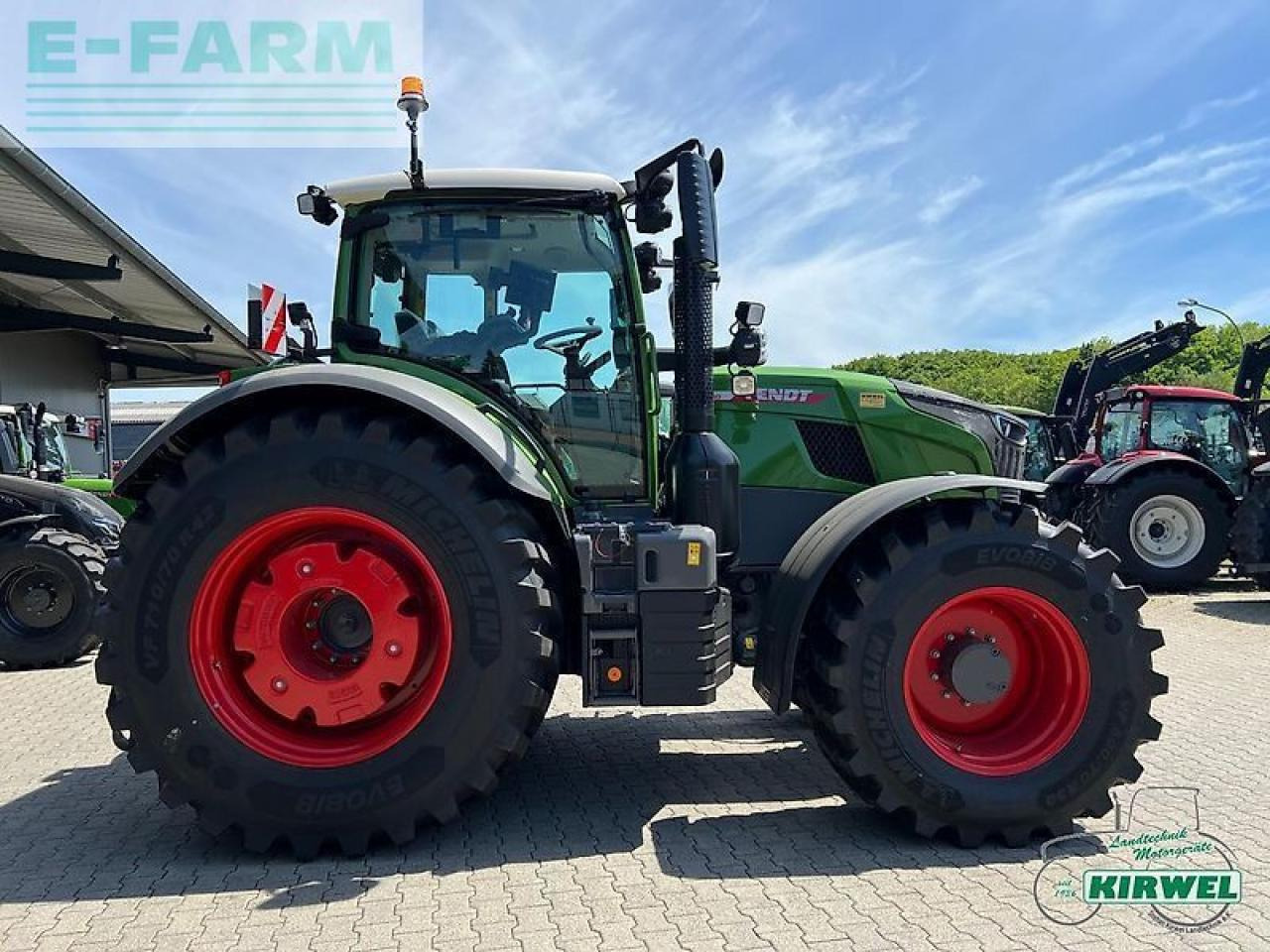 Fendt 728 vario gen7 - Farm tractor: picture 4 Fendt 728 vario gen7 - Farm tractor: picture 4