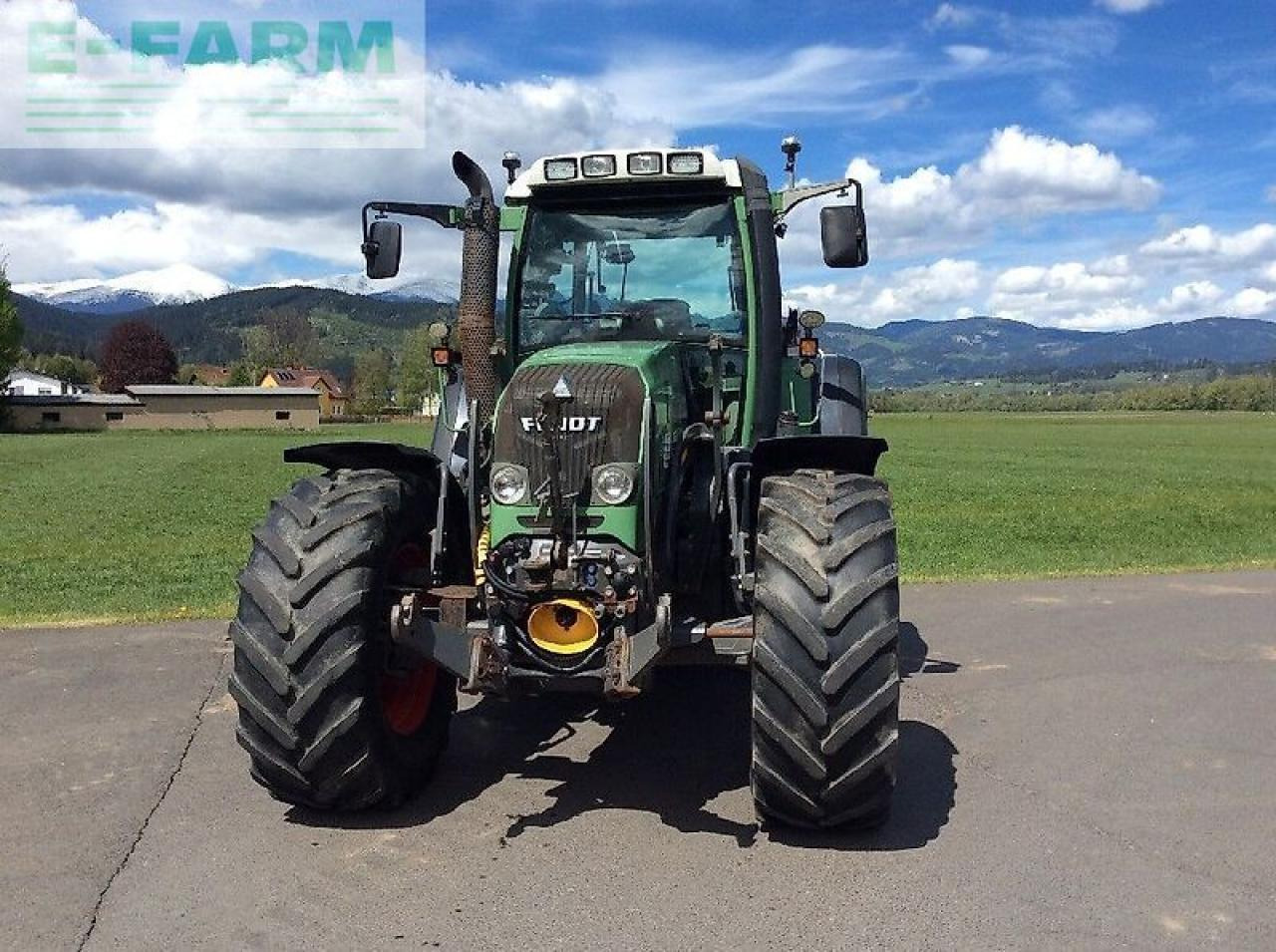 Fendt 820 - Farm tractor: picture 2 Fendt 820 - Farm tractor: picture 2