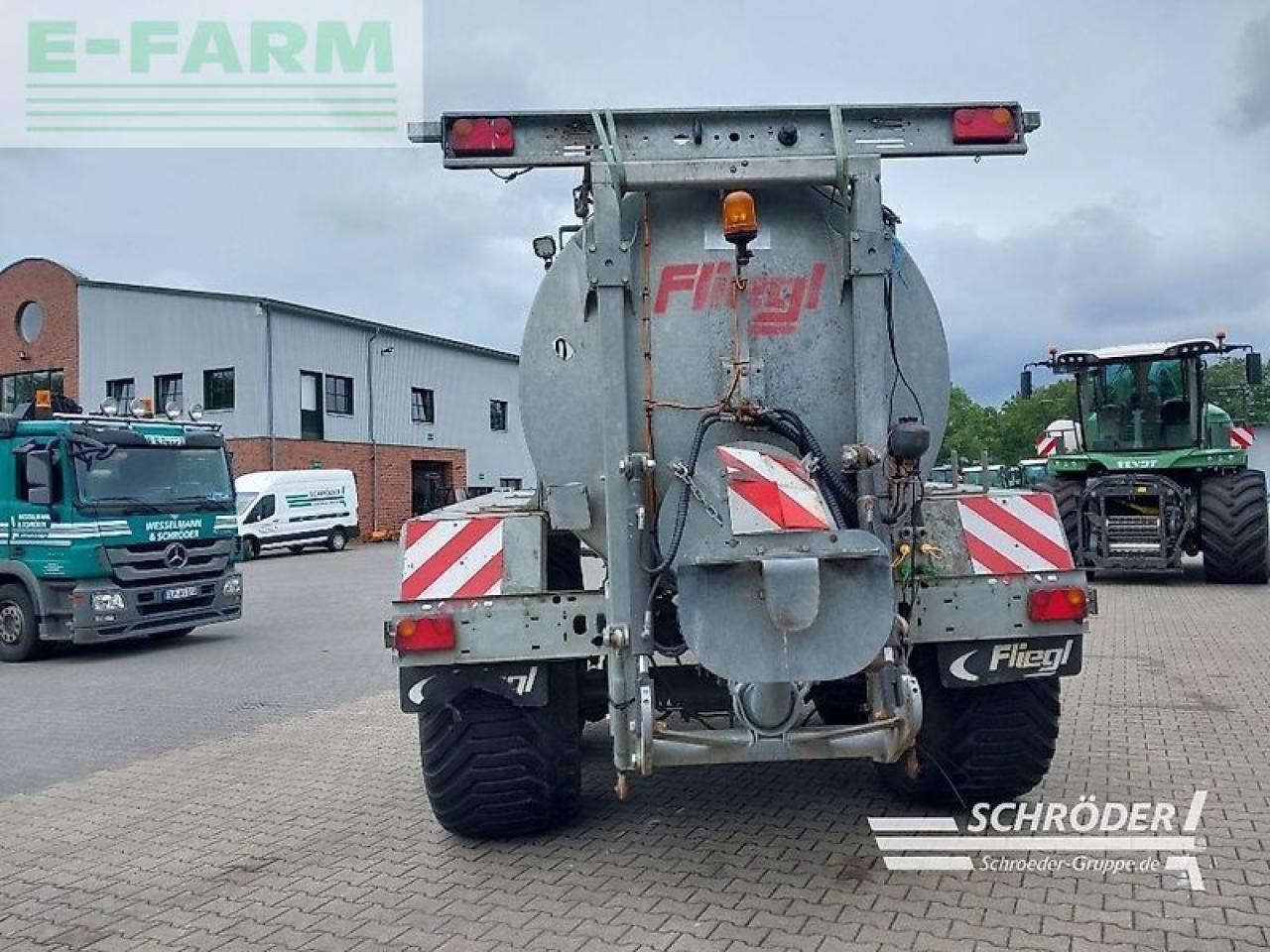 Fliegl 16000 l - Fertilizing equipment: picture 4 Fliegl 16000 l - Fertilizing equipment: picture 4