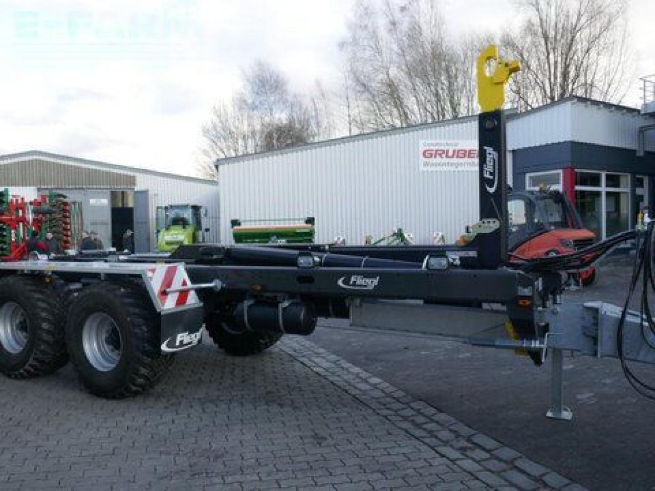 Fliegl hkl 22 - tandem abrollkipper - abgelagert! - Roll-off/ Skip trailer: picture 3 Fliegl hkl 22 - tandem abrollkipper - abgelagert! - Roll-off/ Skip trailer: picture 3
