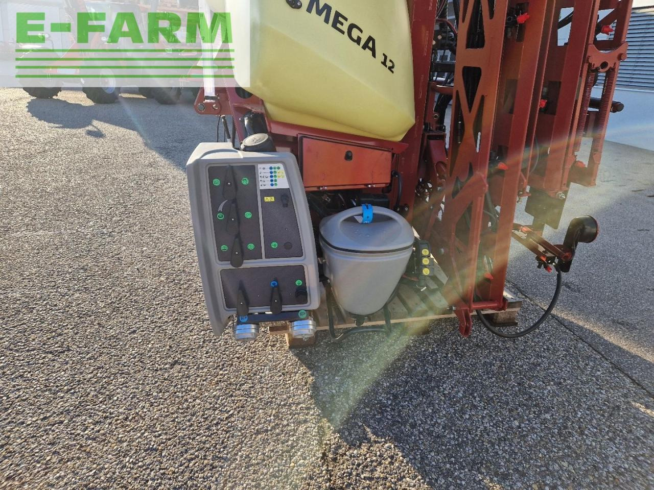 Hardi Mega 12 - Tractor mounted sprayer: picture 5 Hardi Mega 12 - Tractor mounted sprayer: picture 5