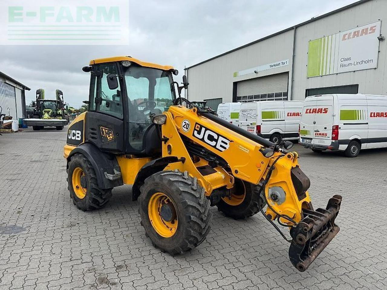 JCB tm 220 agri tele - Wheel loader: picture 2 JCB tm 220 agri tele - Wheel loader: picture 2
