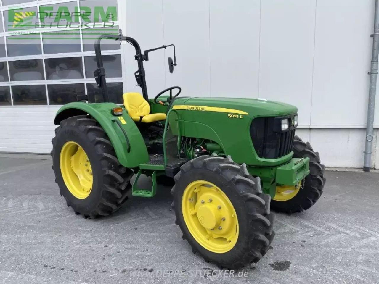 John Deere 5055e - Farm tractor: picture 4 John Deere 5055e - Farm tractor: picture 4