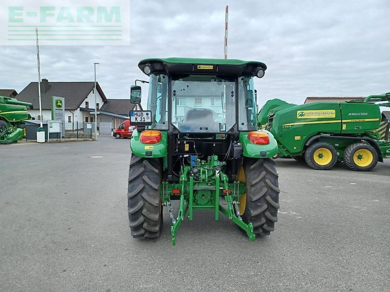 John Deere 5058e - Farm tractor: picture 3 John Deere 5058e - Farm tractor: picture 3