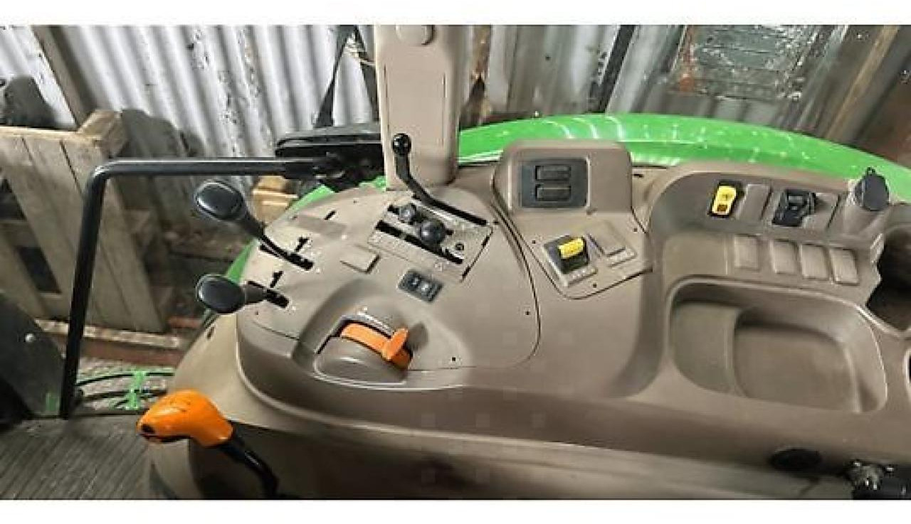 John Deere 5058e - Farm tractor: picture 5 John Deere 5058e - Farm tractor: picture 5