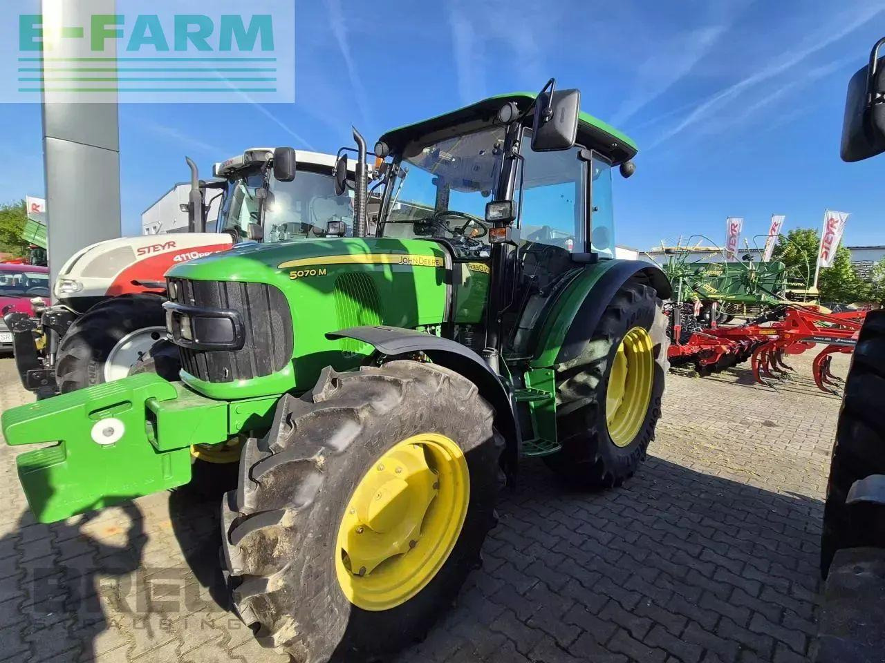 John Deere 5070 m - Farm tractor: picture 1 John Deere 5070 m - Farm tractor: picture 1