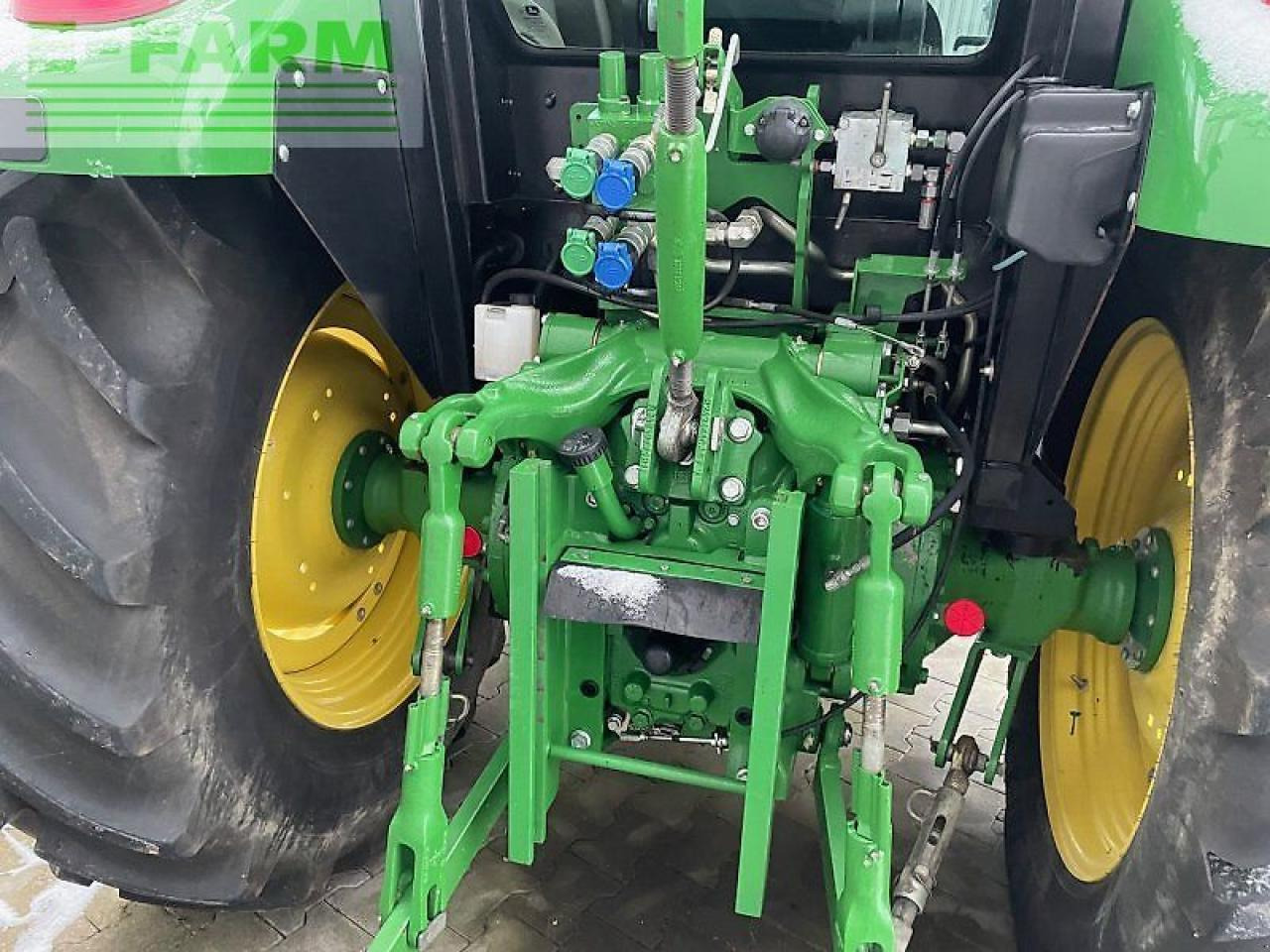 John Deere 5075 m - Farm tractor: picture 4 John Deere 5075 m - Farm tractor: picture 4