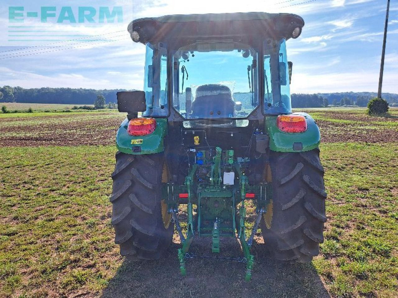 John Deere 5075e - Farm tractor: picture 3 John Deere 5075e - Farm tractor: picture 3