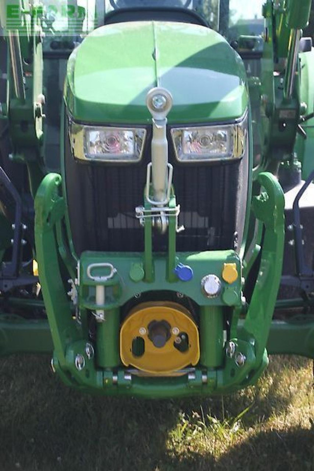 John Deere 5075m - Farm tractor: picture 3 John Deere 5075m - Farm tractor: picture 3