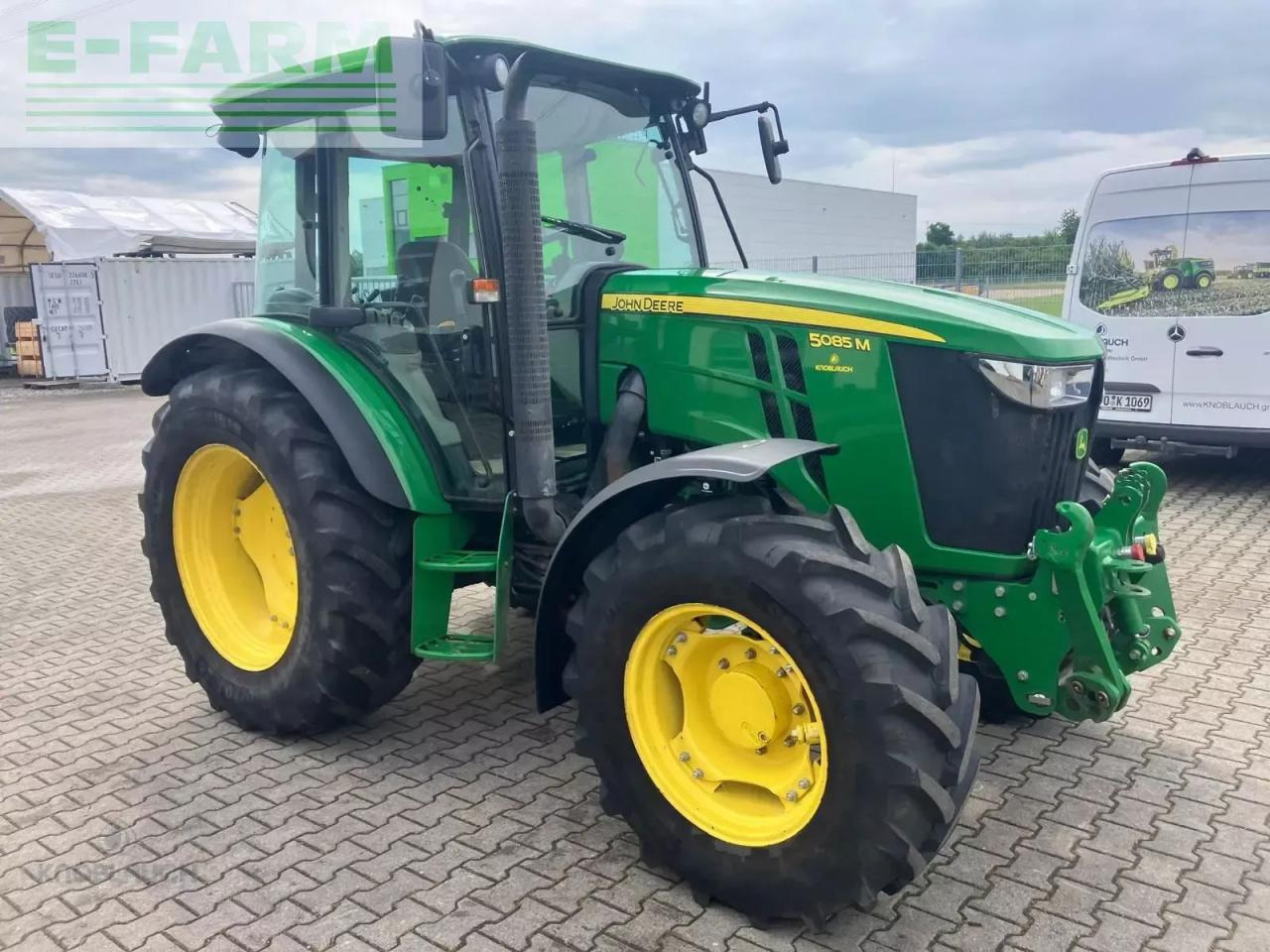 John Deere 5085 m - Farm tractor: picture 3 John Deere 5085 m - Farm tractor: picture 3