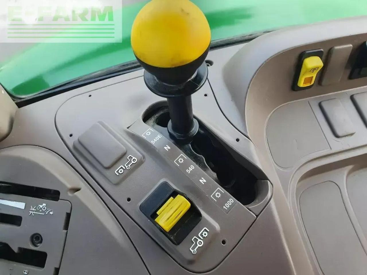 John Deere 5100 m - Farm tractor: picture 2 John Deere 5100 m - Farm tractor: picture 2