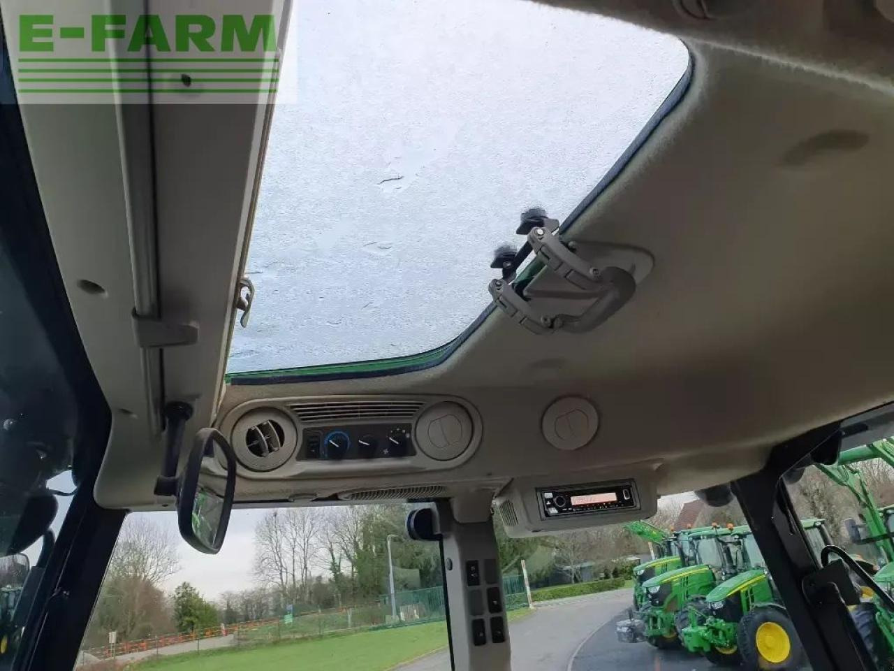 John Deere 5100 m - Farm tractor: picture 5 John Deere 5100 m - Farm tractor: picture 5