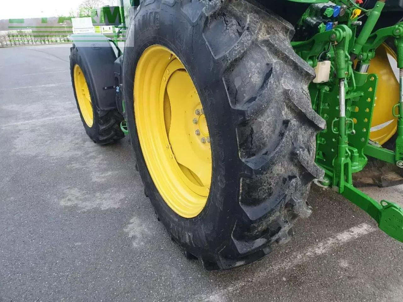 John Deere 5100 m - Farm tractor: picture 3 John Deere 5100 m - Farm tractor: picture 3