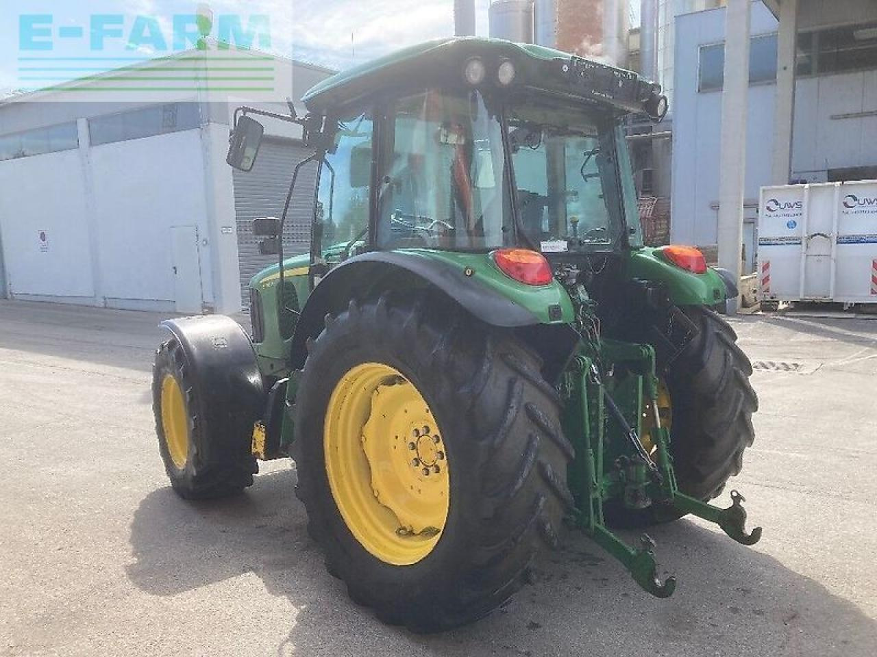 John Deere 5100 r - Farm tractor: picture 4 John Deere 5100 r - Farm tractor: picture 4