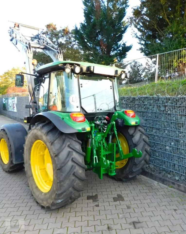 John Deere 5100r - Farm tractor: picture 3 John Deere 5100r - Farm tractor: picture 3