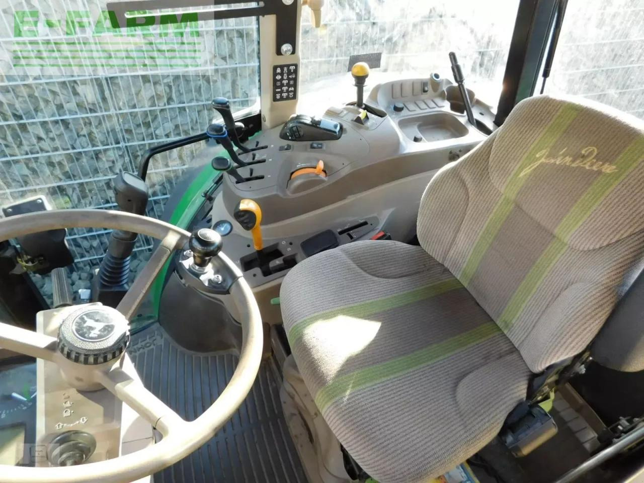 John Deere 5100r - Farm tractor: picture 5 John Deere 5100r - Farm tractor: picture 5