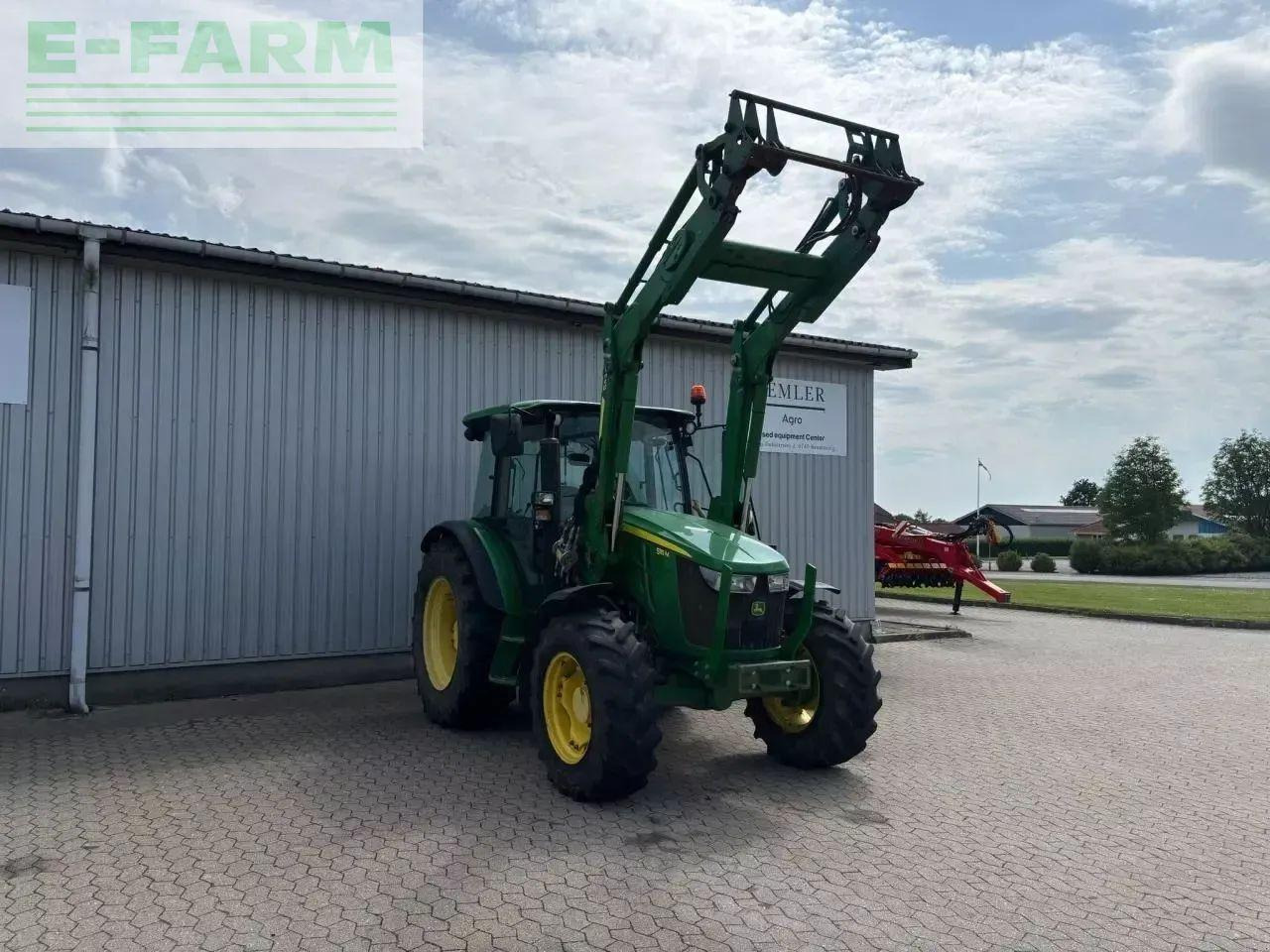John Deere 5115m - Farm tractor: picture 3 John Deere 5115m - Farm tractor: picture 3