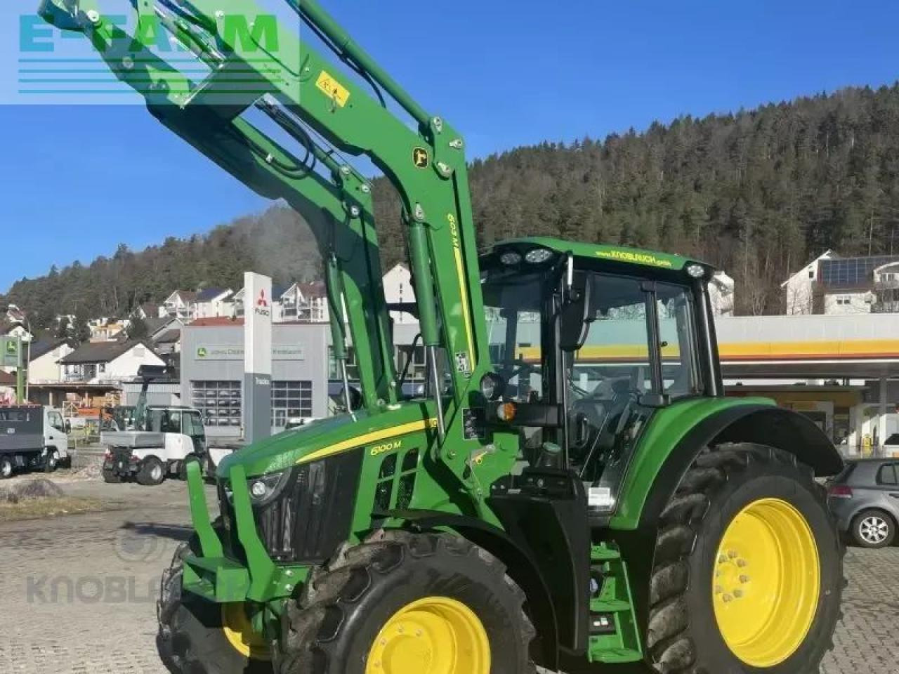 John Deere 6100m - Farm tractor: picture 1 John Deere 6100m - Farm tractor: picture 1