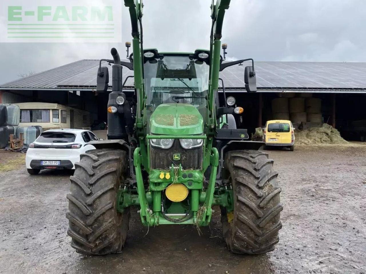 John Deere 6110m - Farm tractor: picture 2 John Deere 6110m - Farm tractor: picture 2