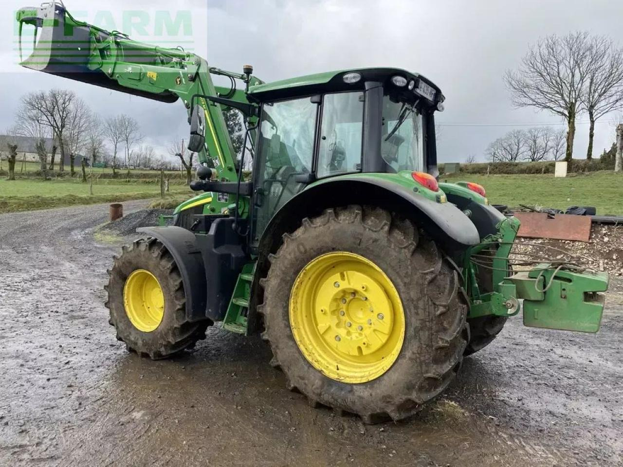 John Deere 6110m - Farm tractor: picture 4 John Deere 6110m - Farm tractor: picture 4