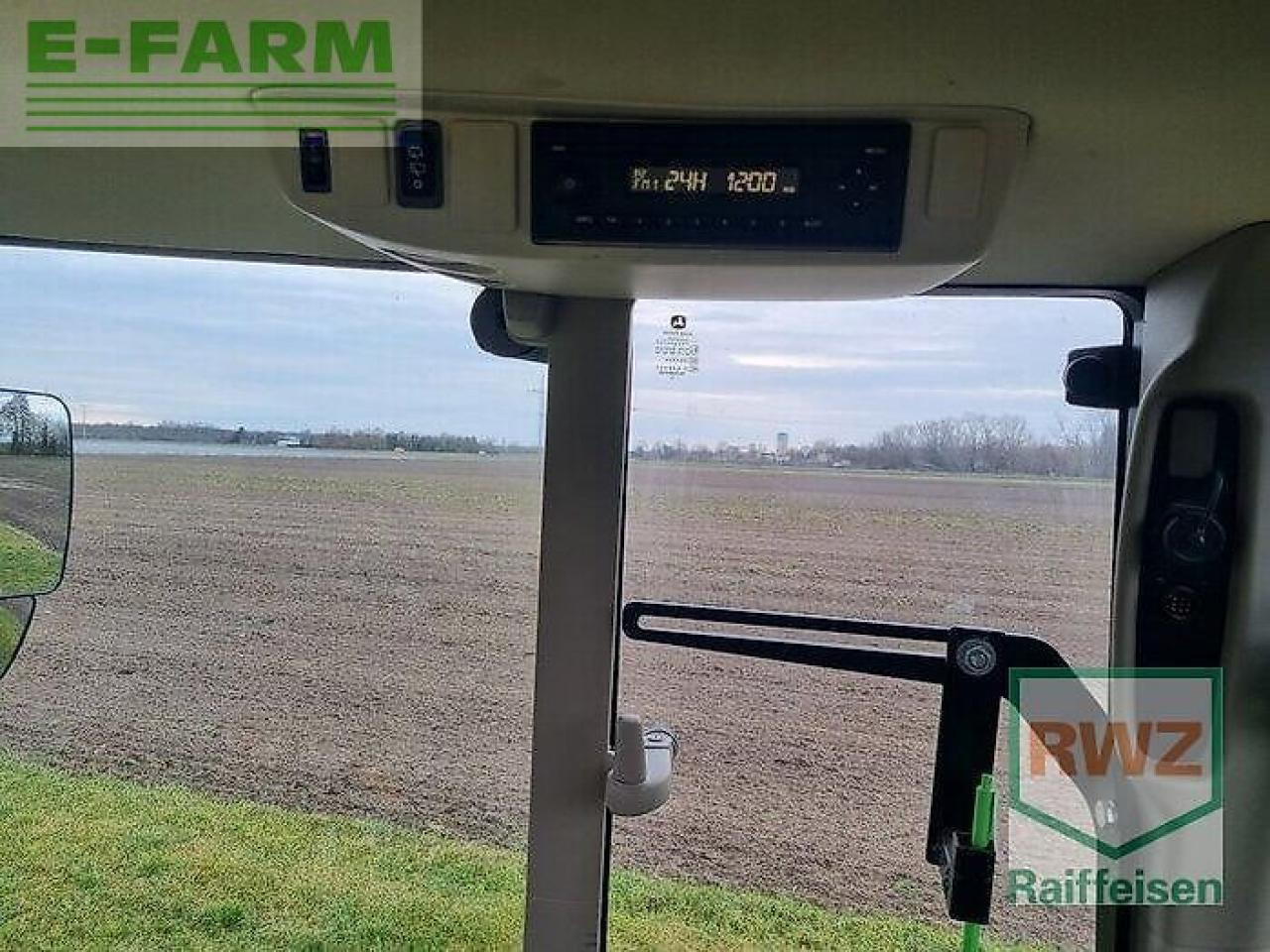 John Deere 6120 m - Farm tractor: picture 5 John Deere 6120 m - Farm tractor: picture 5