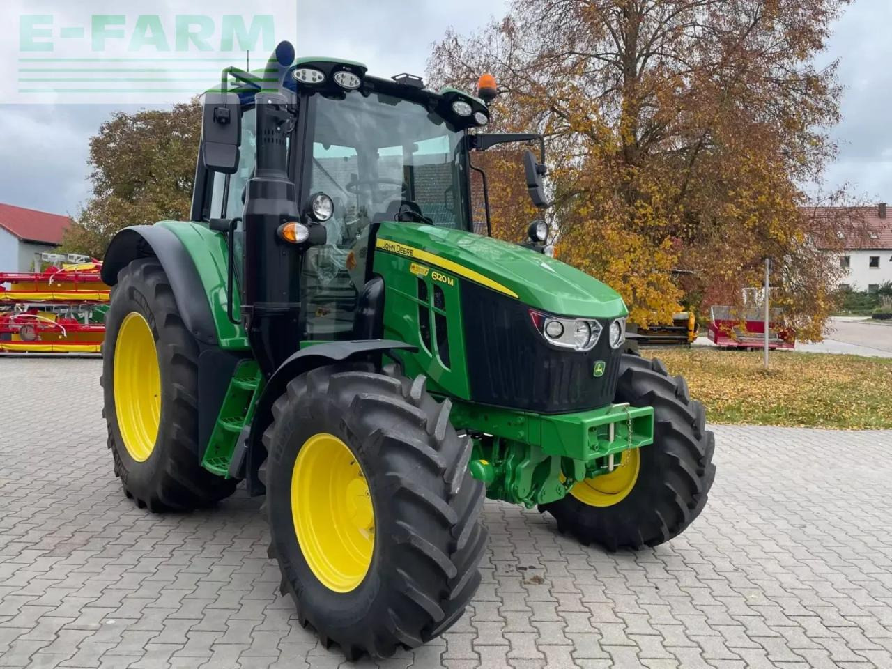 John Deere 6120m - Farm tractor: picture 2 John Deere 6120m - Farm tractor: picture 2