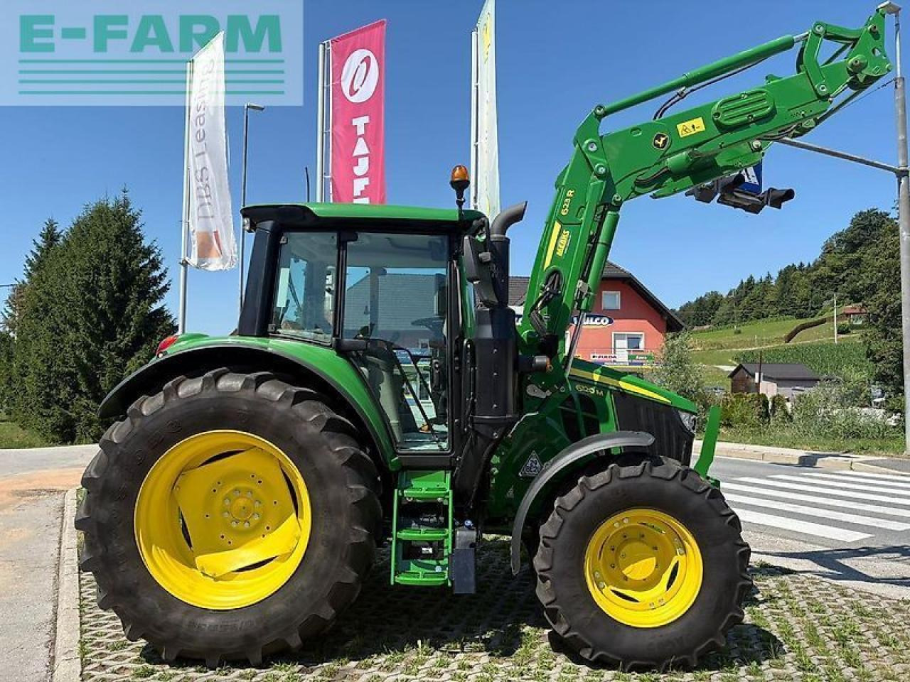 John Deere 6120m - Farm tractor: picture 5 John Deere 6120m - Farm tractor: picture 5