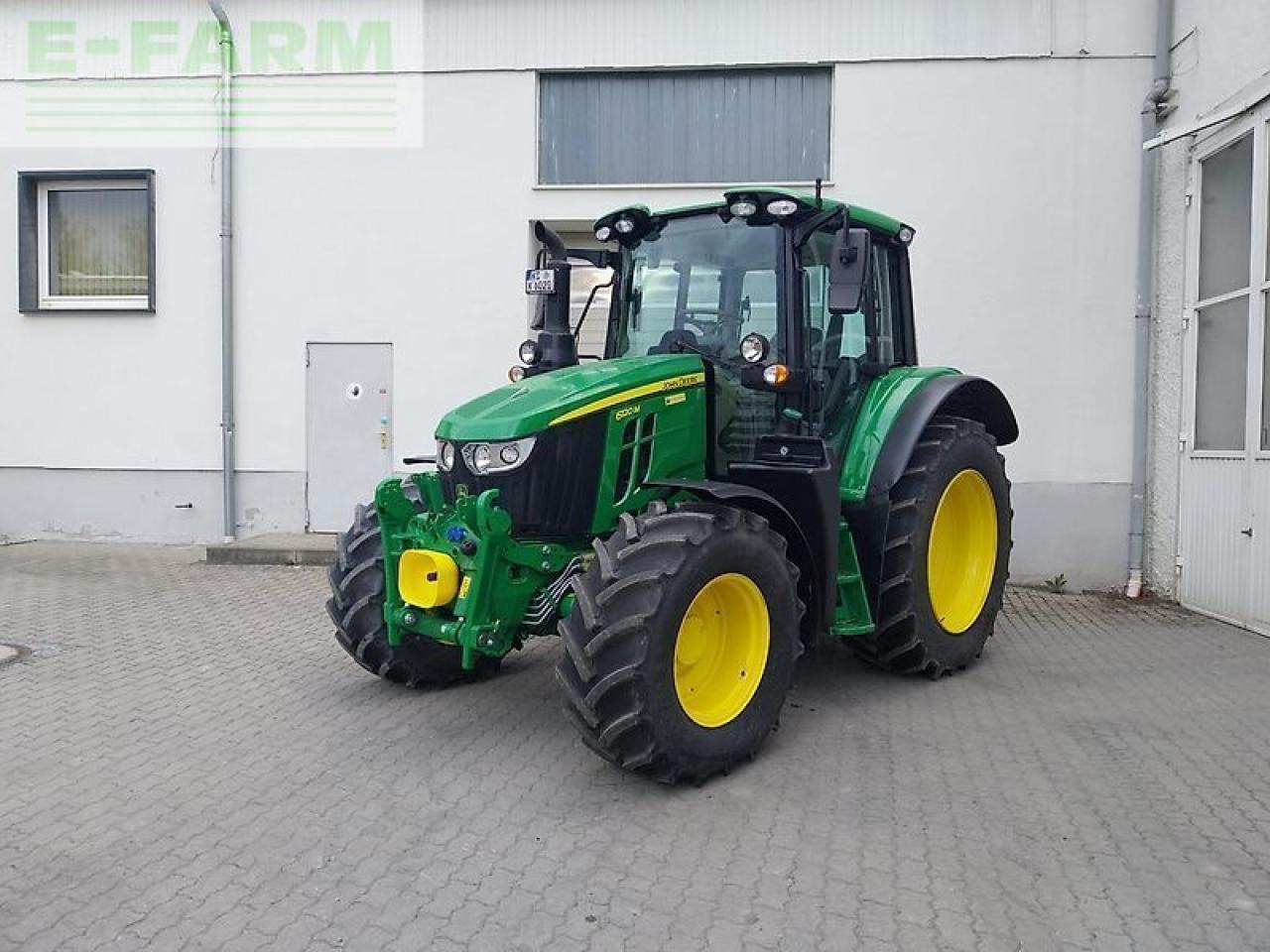 John Deere 6120m - Farm tractor: picture 1 John Deere 6120m - Farm tractor: picture 1