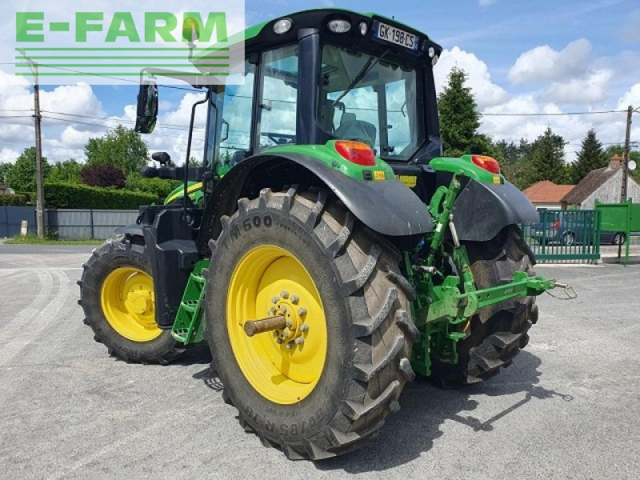 John Deere 6120m - Farm tractor: picture 4 John Deere 6120m - Farm tractor: picture 4