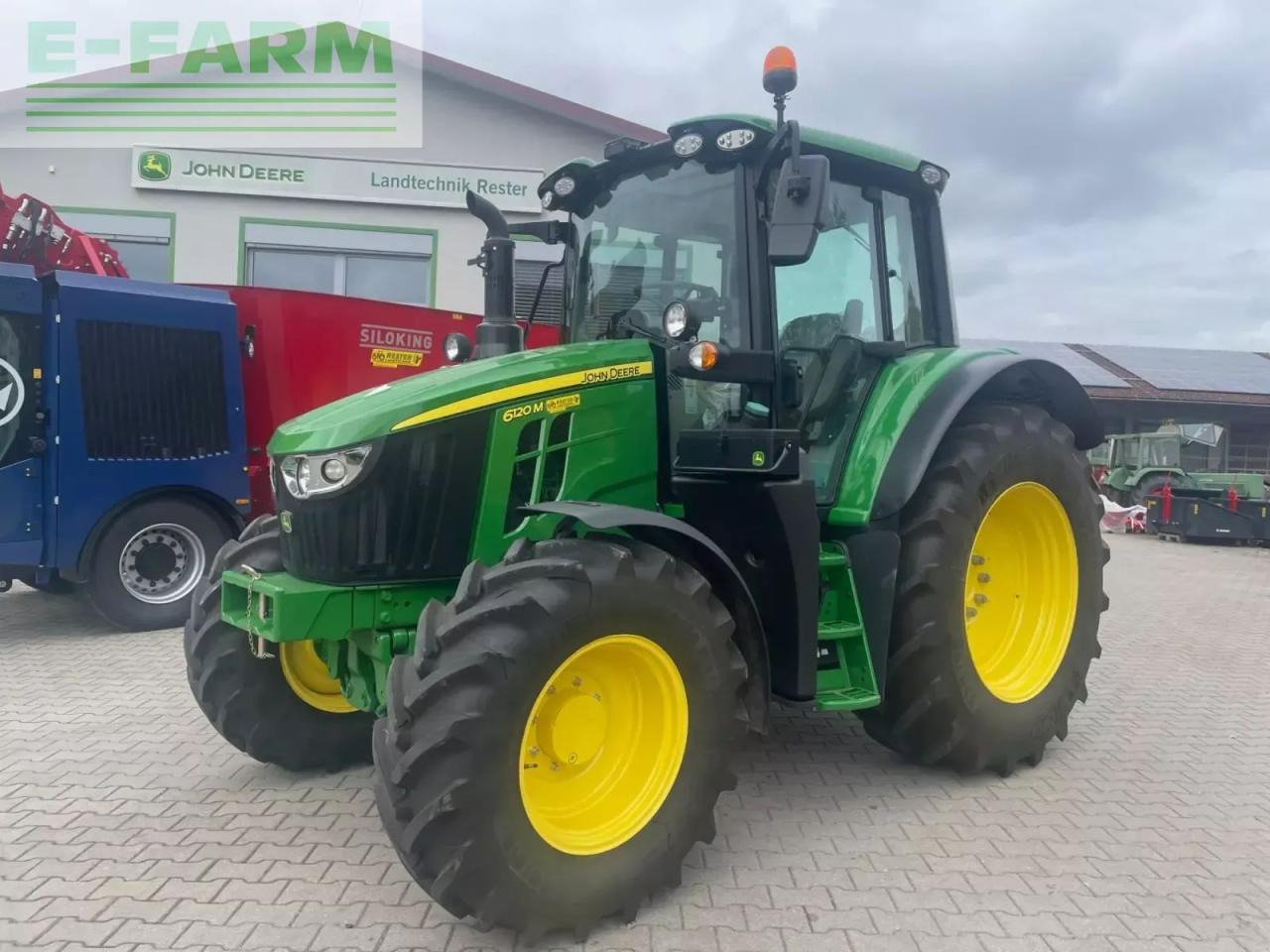 John Deere 6120m - Farm tractor: picture 1 John Deere 6120m - Farm tractor: picture 1