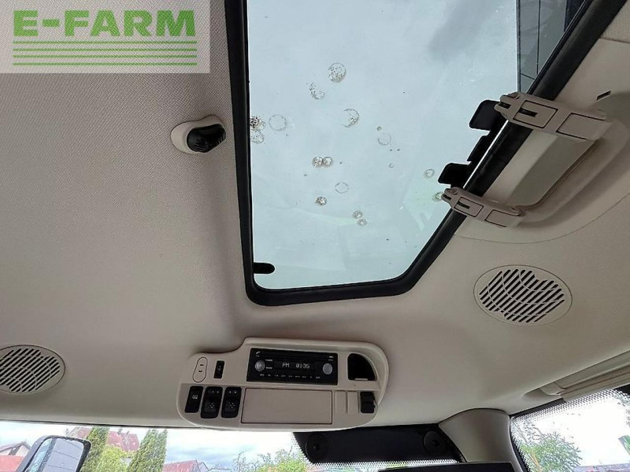 John Deere 6130r - Farm tractor: picture 4 John Deere 6130r - Farm tractor: picture 4