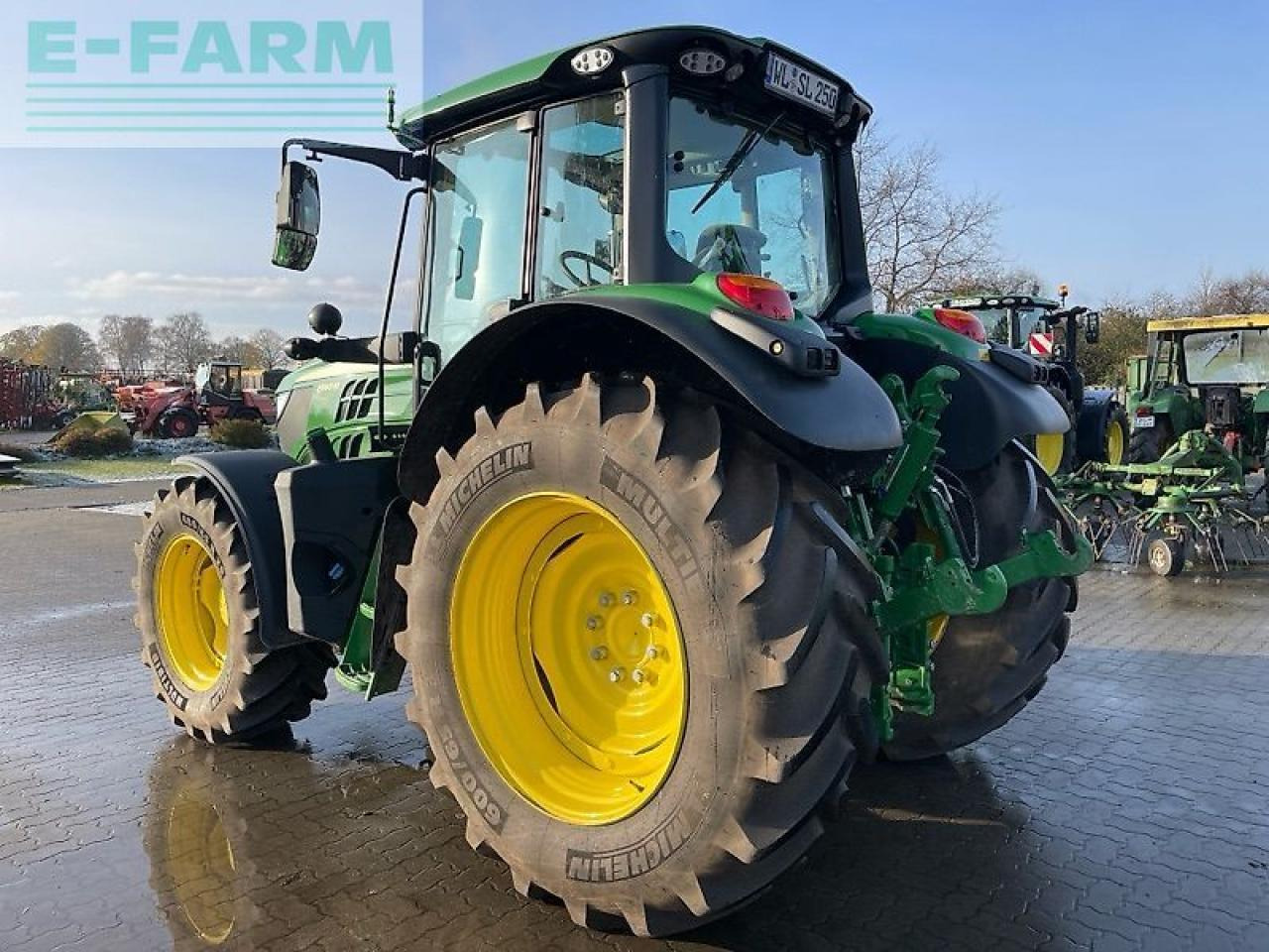John Deere 6140m - Farm tractor: picture 3 John Deere 6140m - Farm tractor: picture 3