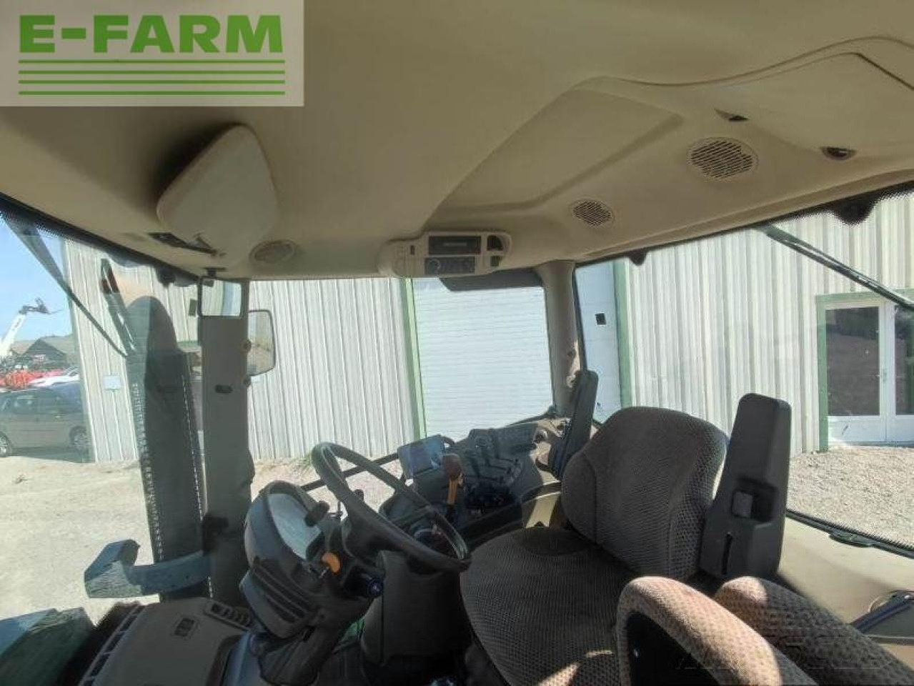 John Deere 6140r - Farm tractor: picture 5 John Deere 6140r - Farm tractor: picture 5
