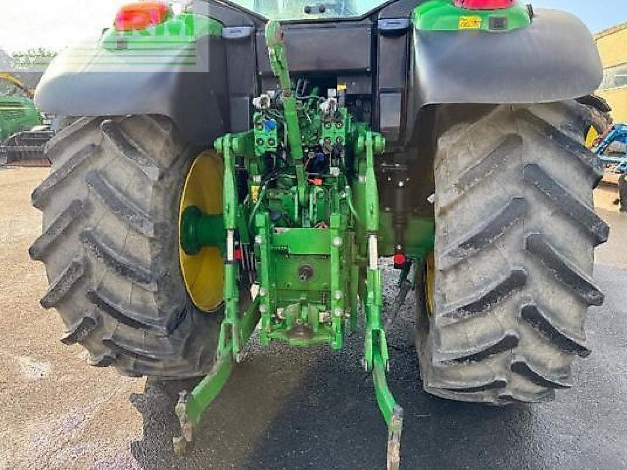 John Deere 6155m - Farm tractor: picture 3 John Deere 6155m - Farm tractor: picture 3