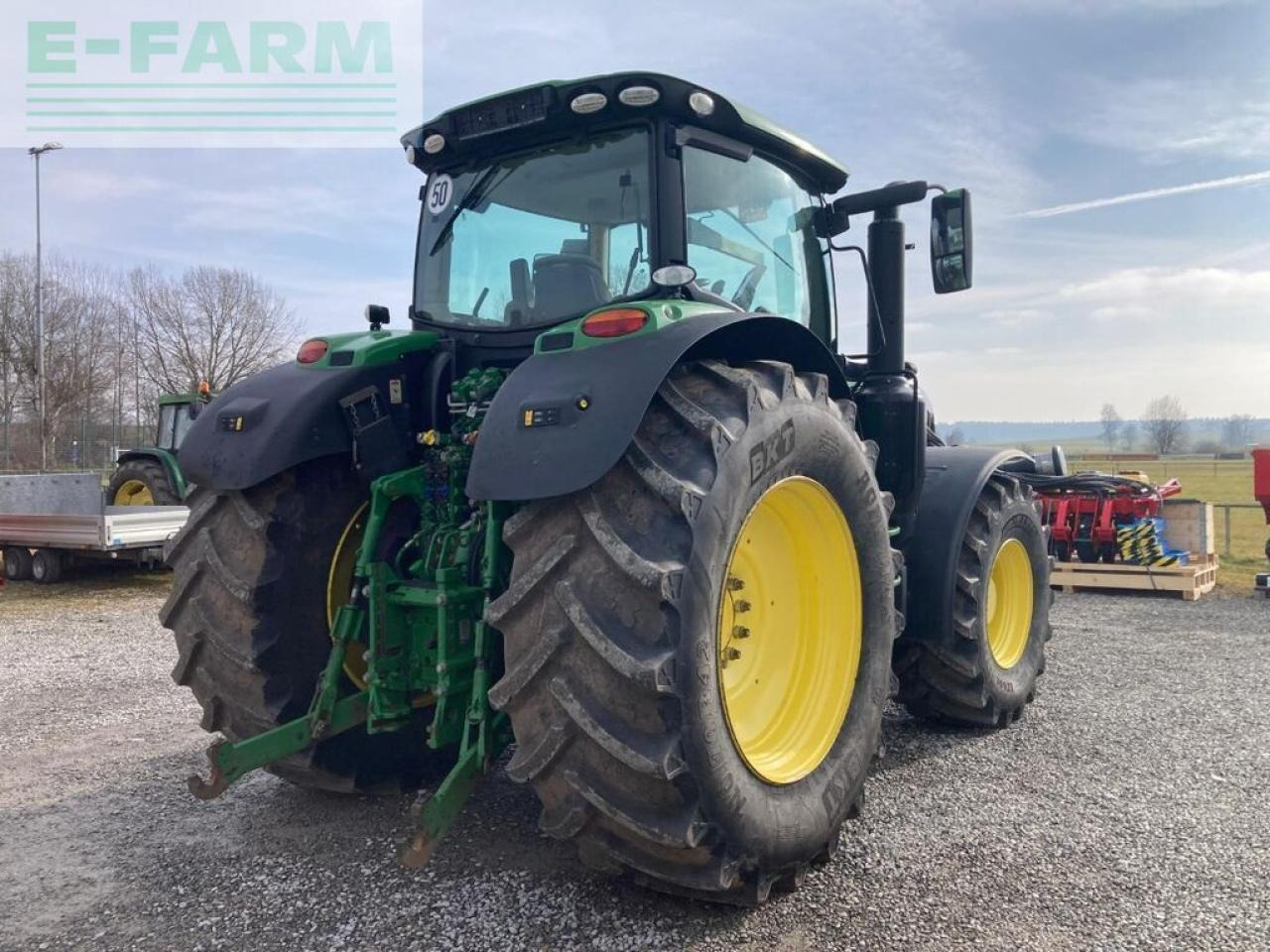 John Deere 6215r - Farm tractor: picture 4 John Deere 6215r - Farm tractor: picture 4