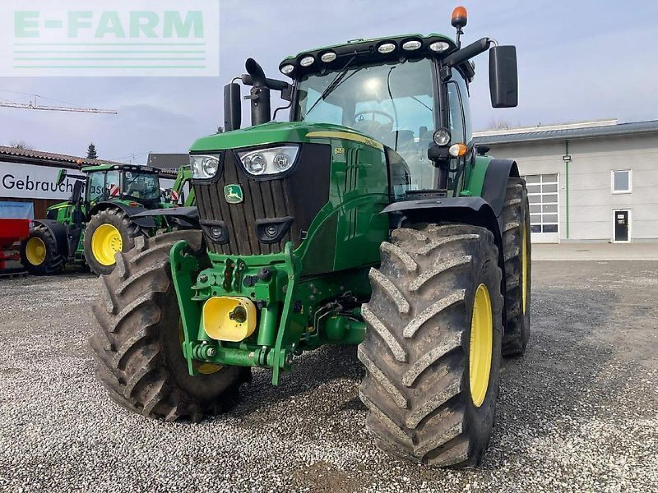 John Deere 6215r - Farm tractor: picture 2 John Deere 6215r - Farm tractor: picture 2