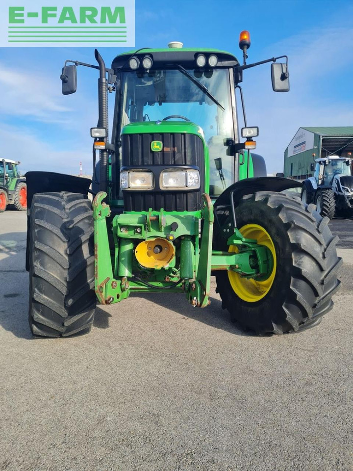 John Deere 6220 premium Premium - Farm tractor: picture 2 John Deere 6220 premium Premium - Farm tractor: picture 2
