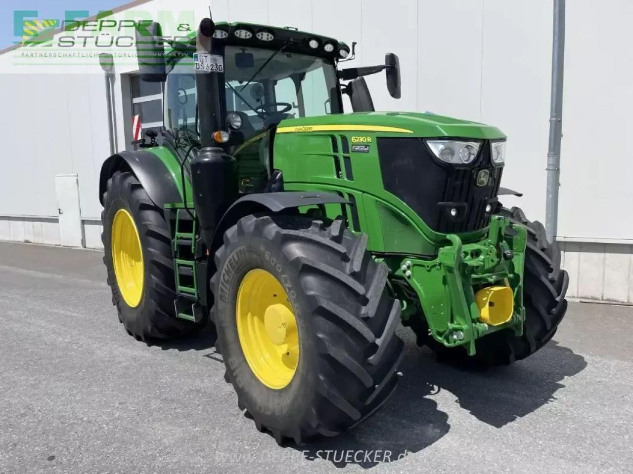 John Deere 6230r - Farm tractor: picture 2 John Deere 6230r - Farm tractor: picture 2