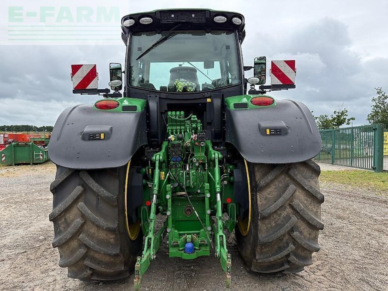 John Deere 6250r - Farm tractor: picture 4 John Deere 6250r - Farm tractor: picture 4