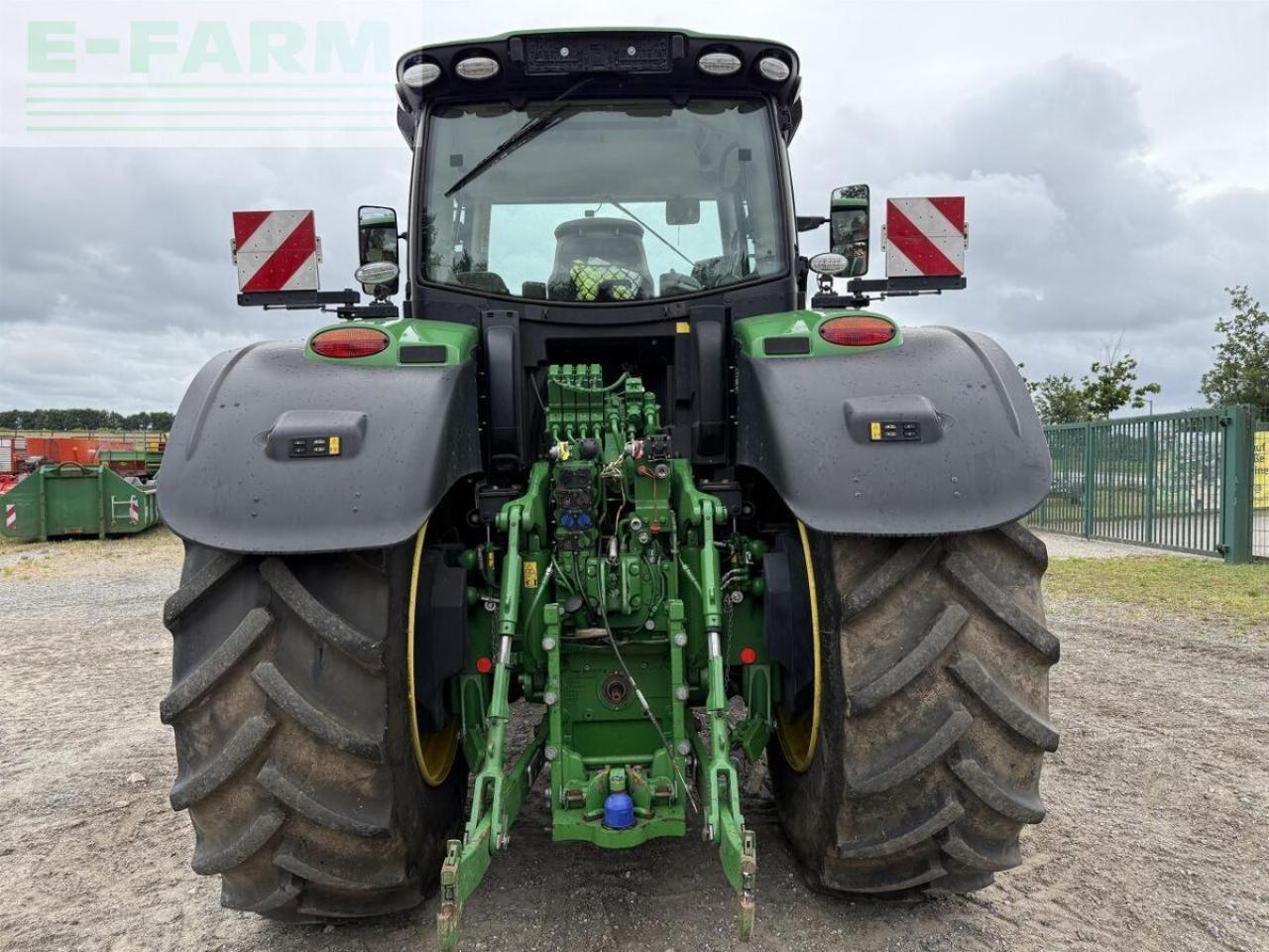 John Deere 6250r - Farm tractor: picture 4 John Deere 6250r - Farm tractor: picture 4